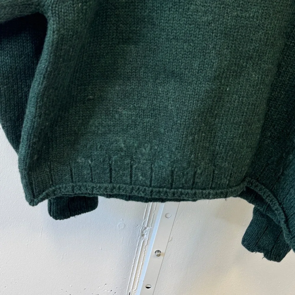 Vintage J. Crew Men's Large Forest Green 100% Wool V-Neck Knit Sweater Pullover